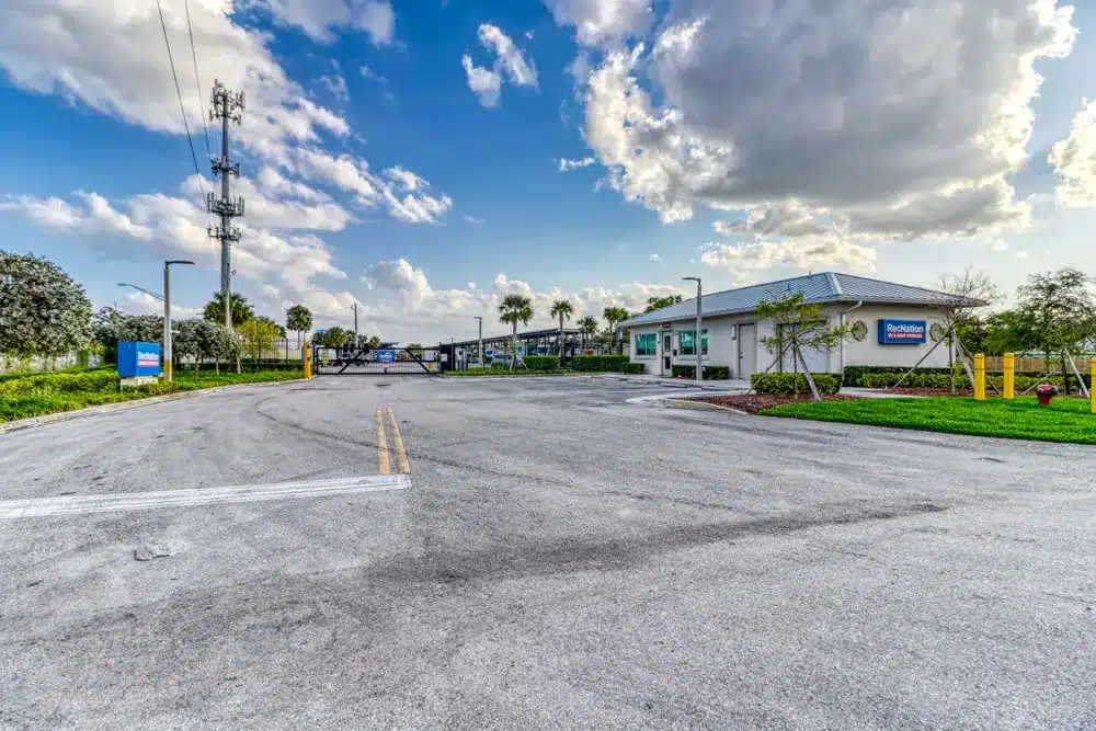 IMG_4674_1 Warehouse for rent Boca Raton, Palm Beach, Florida