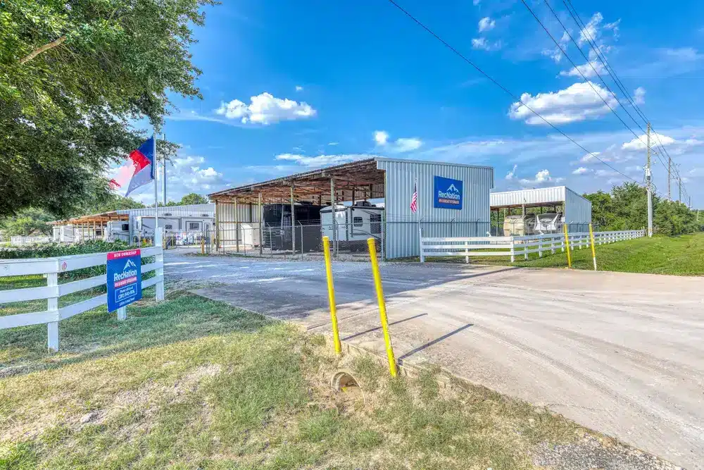 2L3A0165_33 Mechanic Workshop For Rent Brookshire, Waller, Texas