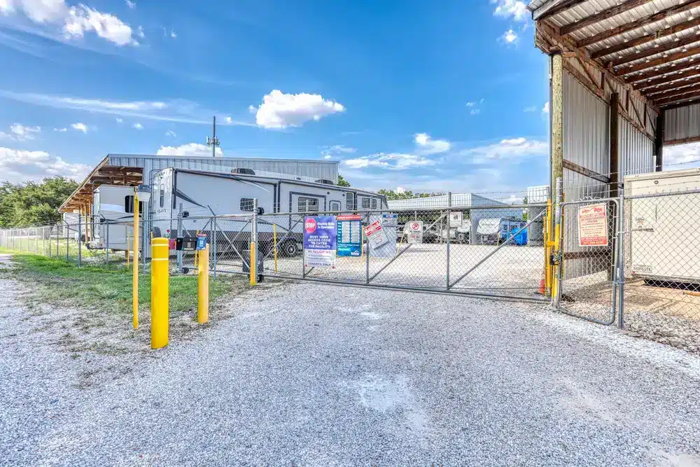 2L3A0190_38 Mechanic Workshop For Rent Houston, Harris, Texas
