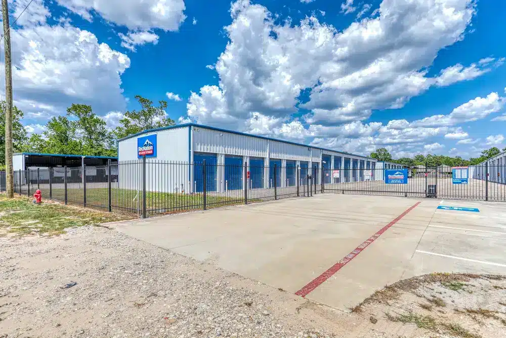 2L3A0195_39 Mechanic Workshop For Rent Liberty, Liberty, Texas