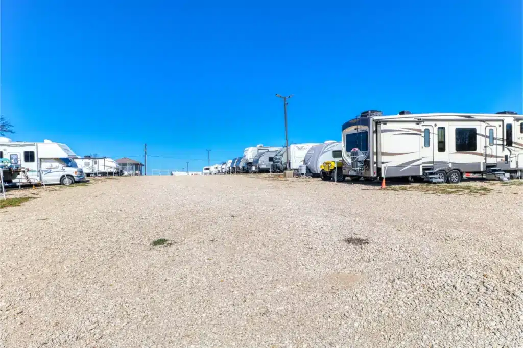 IMG_0036_12 Truck Parking Quinlan, Texas