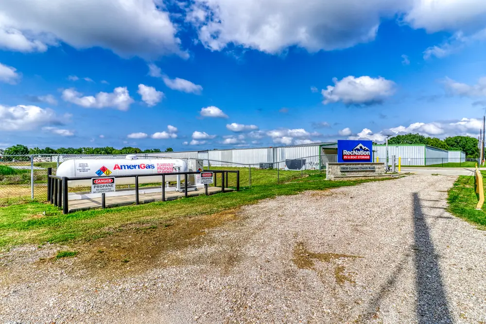 IMG_3756_28 Mechanic Workshop For Rent Cypress, Harris, Texas