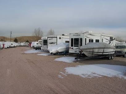 Petie’s RV & Boat Storage